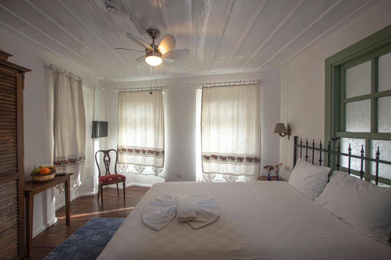 Opus 1910 Hotel ไอวาลิค ภายนอก รูปภาพ