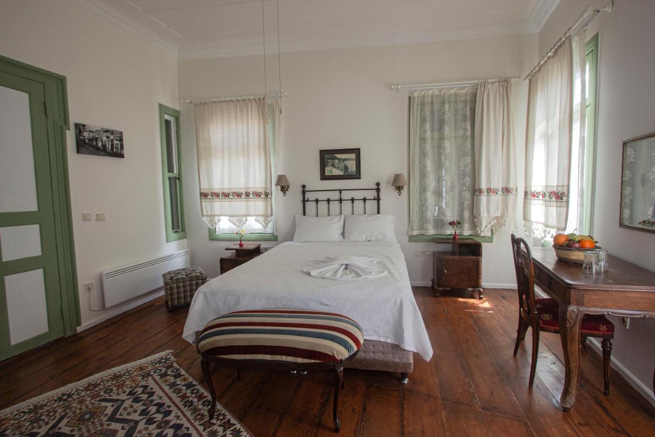 Opus 1910 Hotel ไอวาลิค ภายนอก รูปภาพ